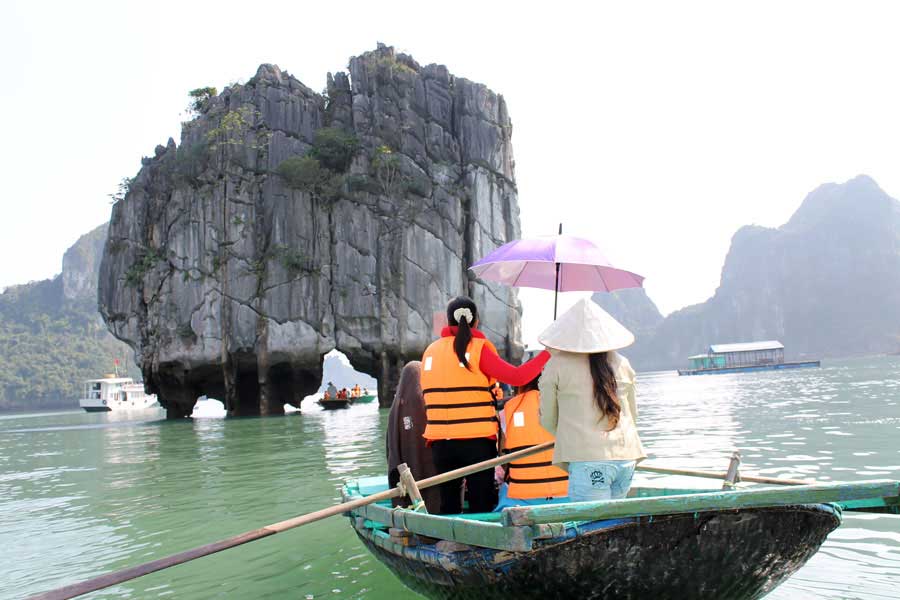 Halong bay vietnam tour