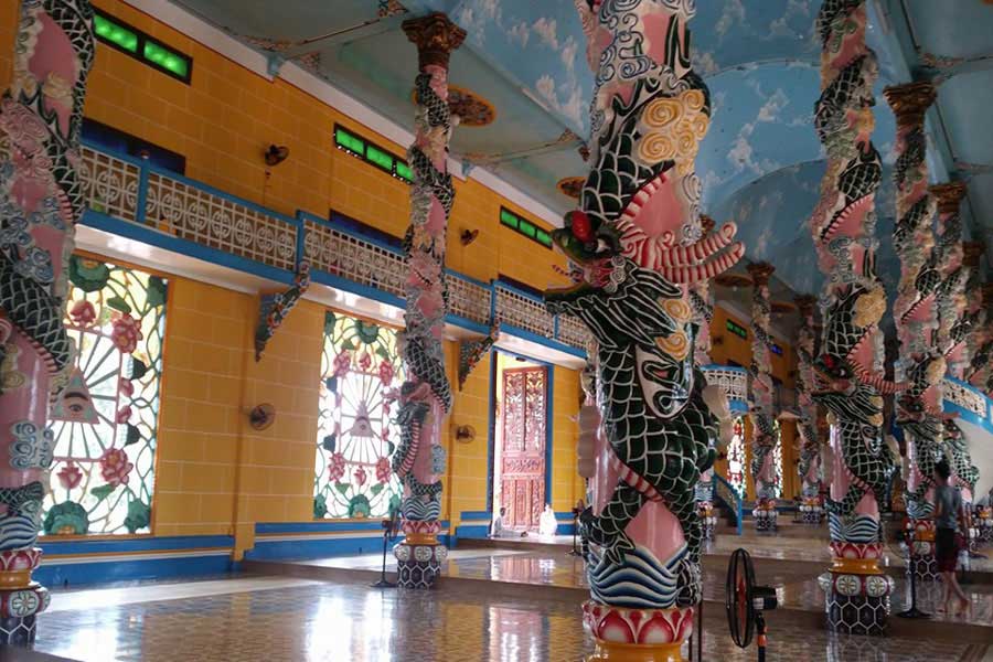 cao dai temple in tay ninh