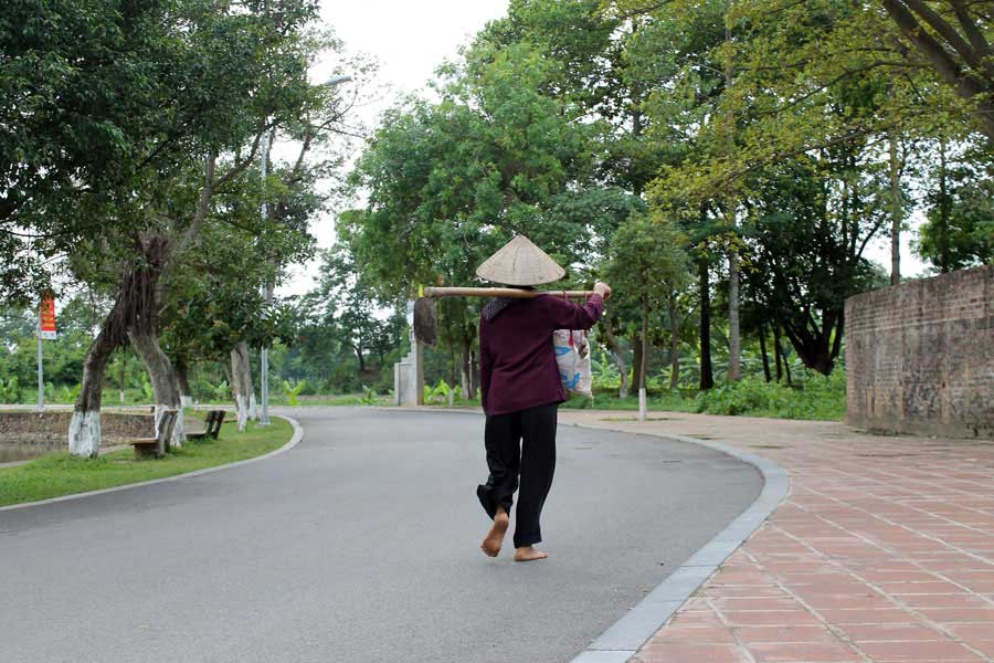 Hanoi motorbike tour to Co Loa