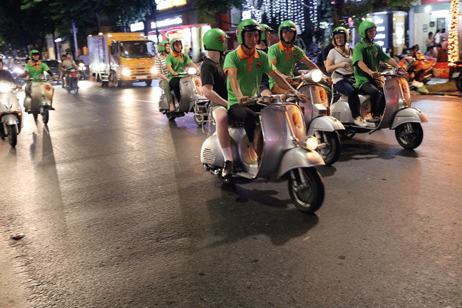 Hanoi city tour by motorbike/scooter