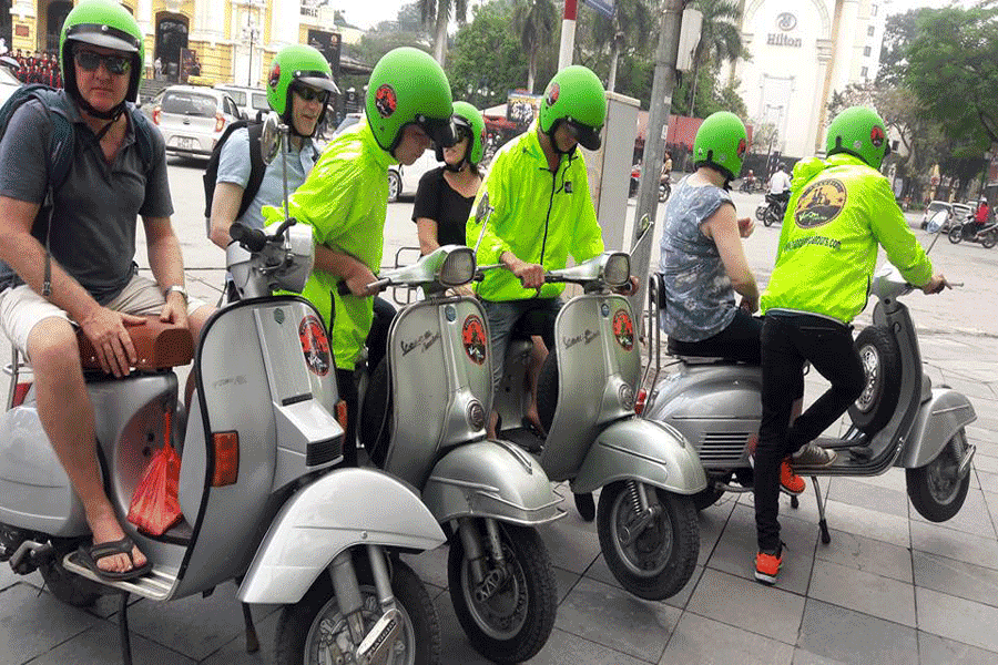 Hanoi city tour by motorbike/scooter