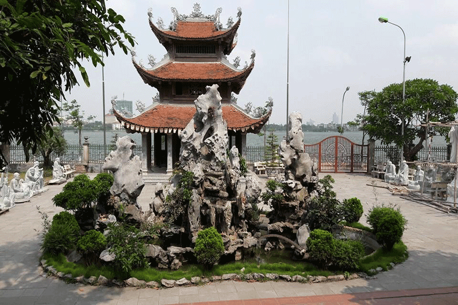 Hanoi city tour by motorbike/scooter