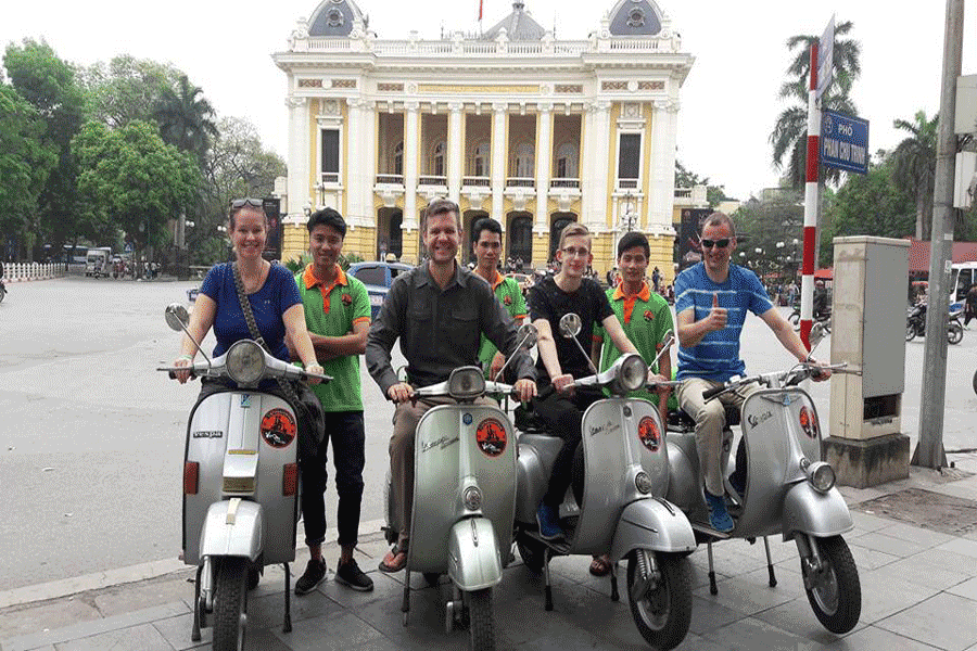 Hanoi city tour by motorbike/scooter