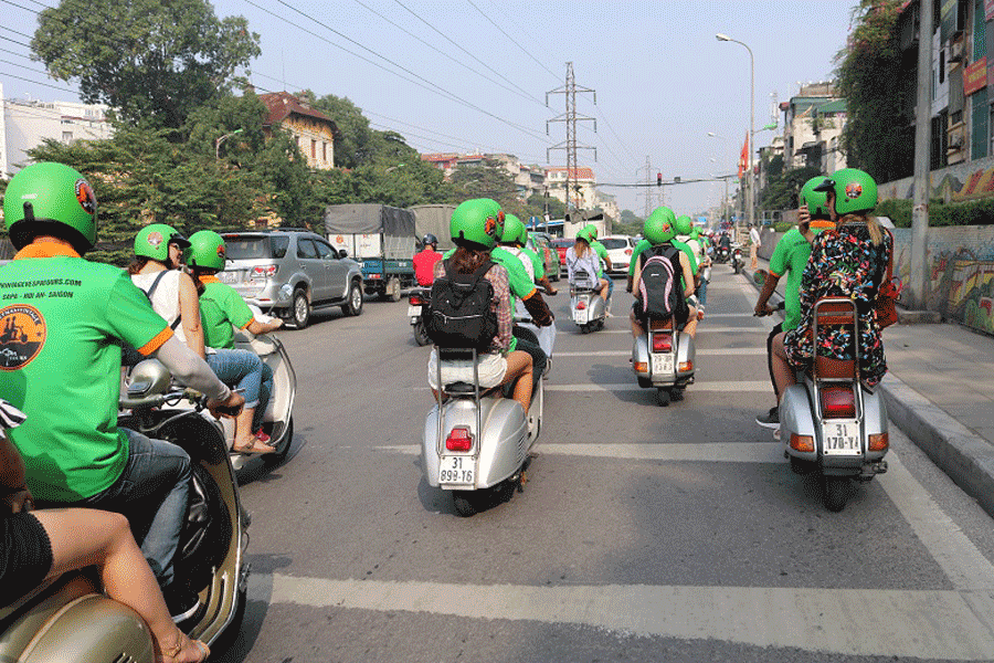 Hanoi city tour by motorbike/scooter