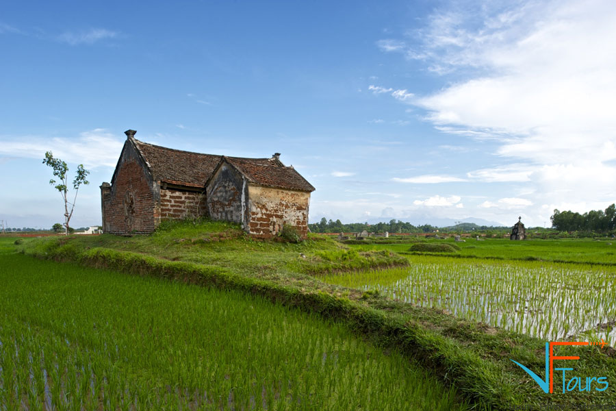 duong lam tour 1 dau from Hanoi center