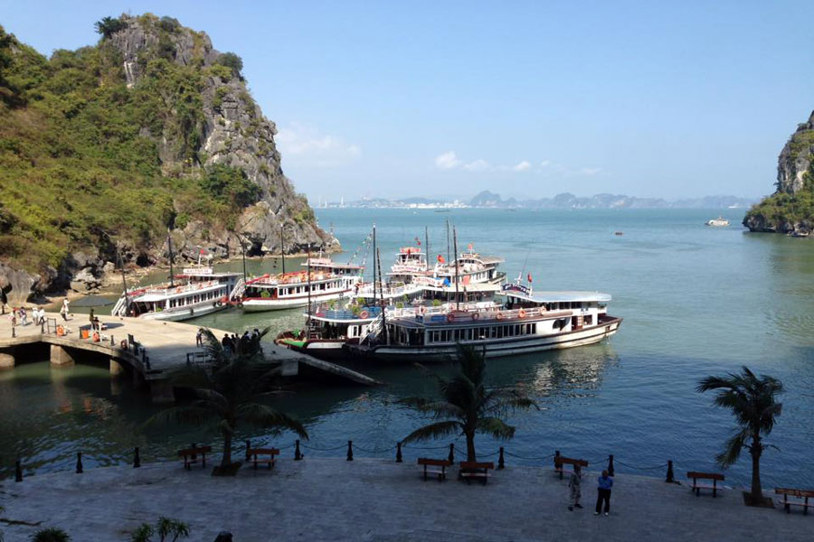 cheap halong 1 day tour from Hanoi