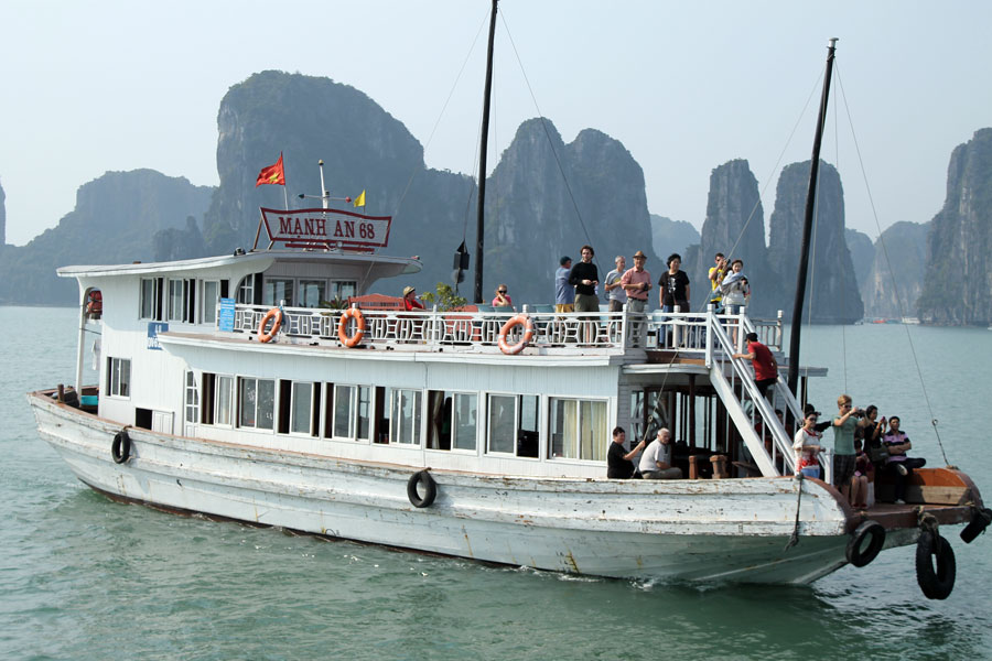 cheap halong 1 day tour from Hanoi