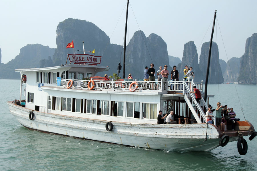 cheap halong 1 day tour from Hanoi