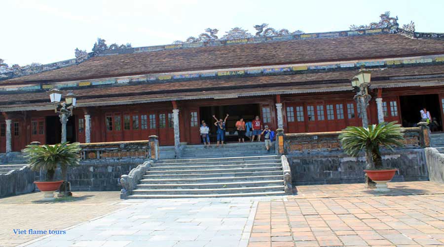 tour to hue 1 day with smile travel