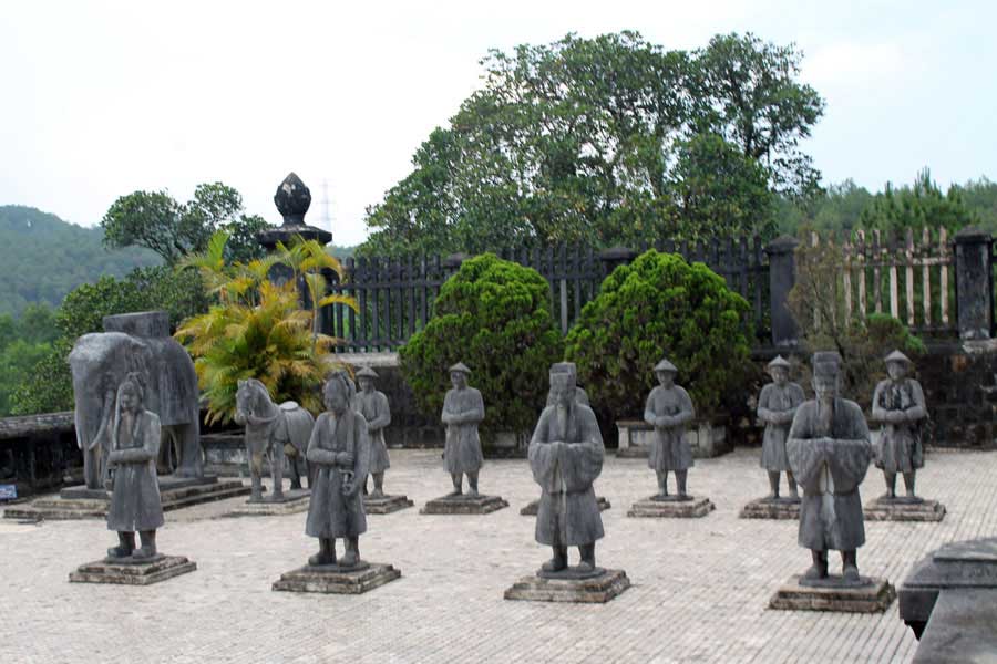 tour to hue 1 day with smile travel