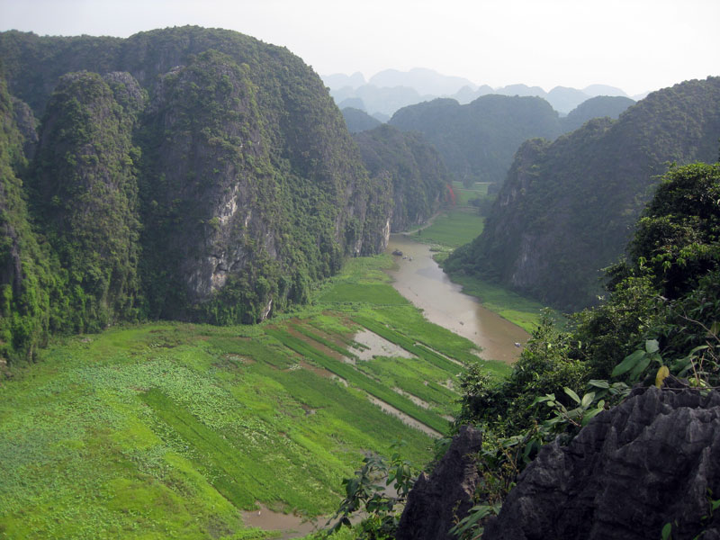 HOA LU ANCIENT CAPITAL-TRANG AN GROTTOS-BICH DONG PAGODA - MUA CAVE 02 DAYS 01 NIGHT (Daily Departure)