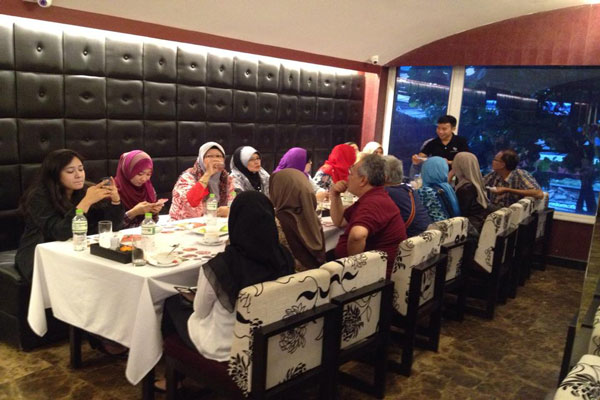 halal-restaurant-in-hanoi-client4
