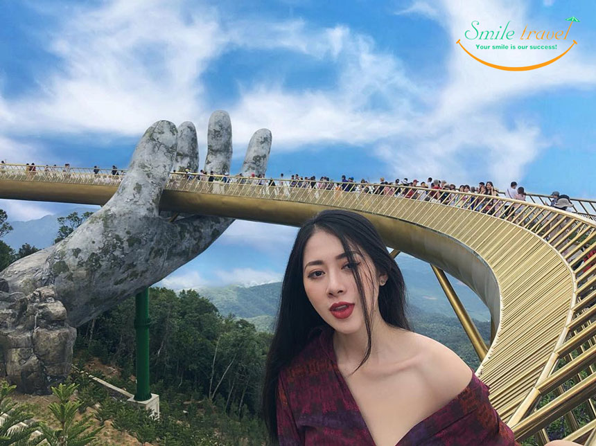 Vietnam golden bridge,golden bridge,golden bridge vietnam location,how to get to golden bridge vietnam,golden bridge da nang price,golden bridge vietnam price,golden bridge da nang location,golden bridge da nang entrance fee,hoi an to golden bridge,golden bridge vietnam how to get there, Cau Vang, Cau Vang Danang, Smile Travel